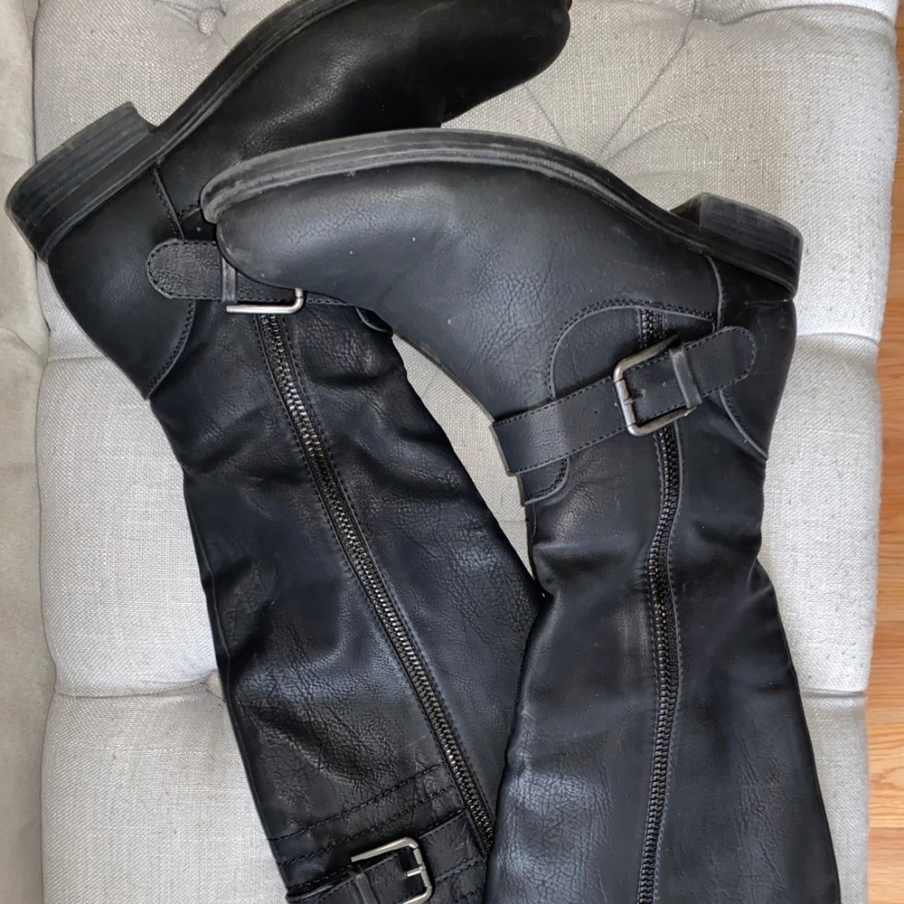 Black Tall Boots